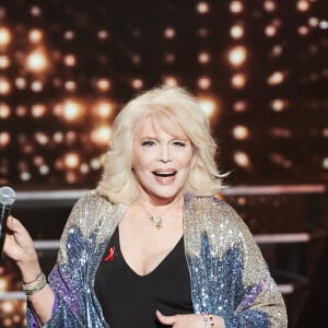 Une jolie somme qui lui assure une retraite paisible ! 
Exclusif - Amanda Lear - Enregistrement de l'émission "Les 50 ans du Disco, les stars chantent pour le Sidaction" au Dôme de Paris, France, le 15 mars 2023, diffusée le 25 mars sur France 2. © Guirec-Moreau/Bestimage 