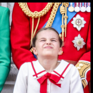 Le prince George, le prince Louis, la princesse Charlotte de Galles - La famille royale d'Angleterre sur le balcon du palais de Buckingham lors du défilé "Trooping the Colour" à Londres. Le 17 juin 2023