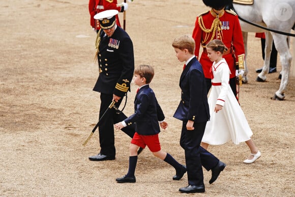 Le prince George, la princesse Charlotte et le prince Louis de Galles - La famille royale d'Angleterre lors du défilé "Trooping the Colour" à Londres. Le 17 juin 2023 