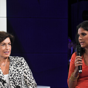 "Non je ne crois pas que c'est dangereux, là je pense que c'est un cas assez particulier (...). Très souvent ça m'arrive aussi on se prend des insultes, des remarques", a répliqué son interlocuteur non sans amertume.
Ruth Elkrief, Apolline de Malherbe - Conférence de presse de rentrée de BFM.TV à Paris le 5 septembre 2019. © Guirec Coadic / Bestimage