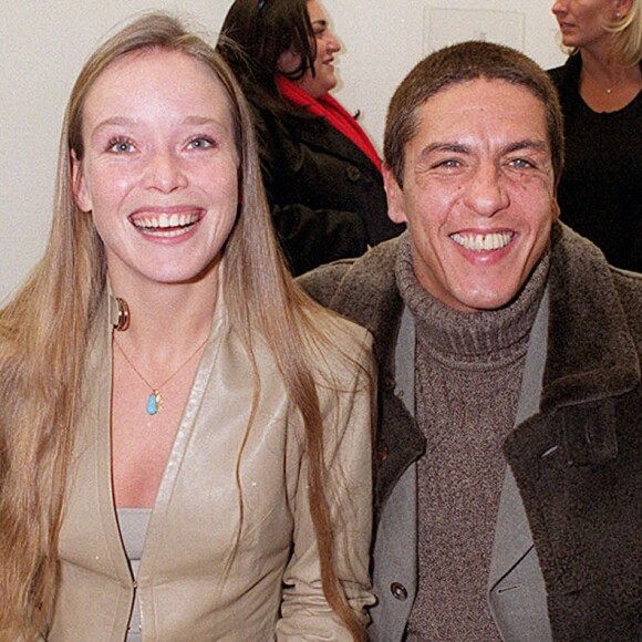 Cette dernière avait par la suite rencontré Samy Naceri.
Marie Guillard et Samy Naceri - People - Défilé de mode Louis Vuitton homme collection pret à porter automne hiver 2000-2001