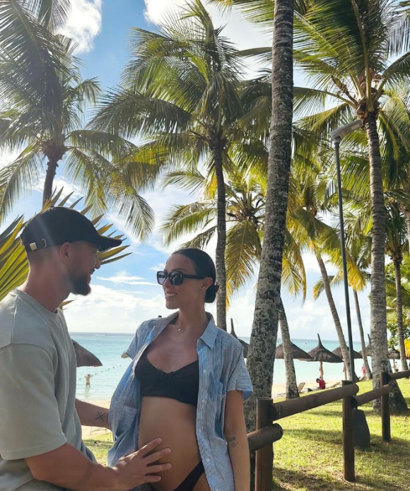 Benoît et Charlène (Secret Story) sont les parents de Thyam et attendent leur deuxième enfant. Instagram