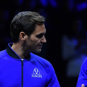 Roger Federer dispute son dernier match de tennis en double avec Rafael Nadal et Novak Djokovic de l'équipe Europe lors de la Laver Cup à O2 Arena à Londres, Royaume Uni, le 23 septembre 2022. © Antoine Couvercelle/Panoramic/Bestimage