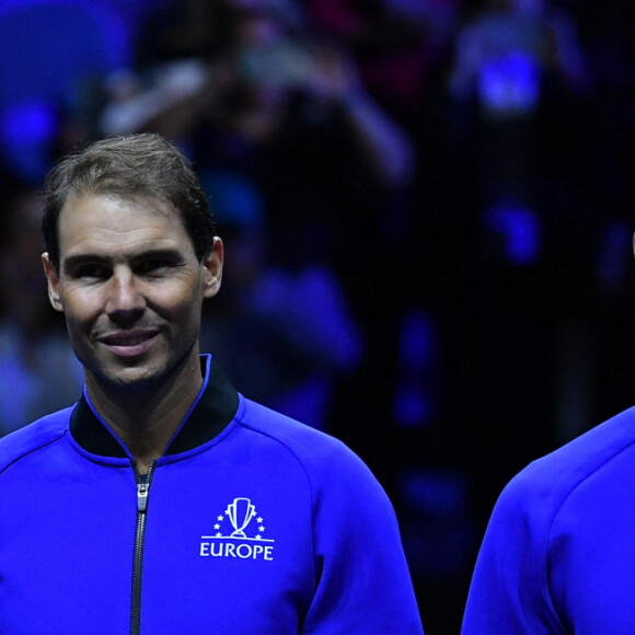 Roger Federer dispute son dernier match de tennis en double avec Rafael Nadal et Novak Djokovic de l'équipe Europe lors de la Laver Cup à O2 Arena à Londres, Royaume Uni, le 23 septembre 2022. © Antoine Couvercelle/Panoramic/Bestimage