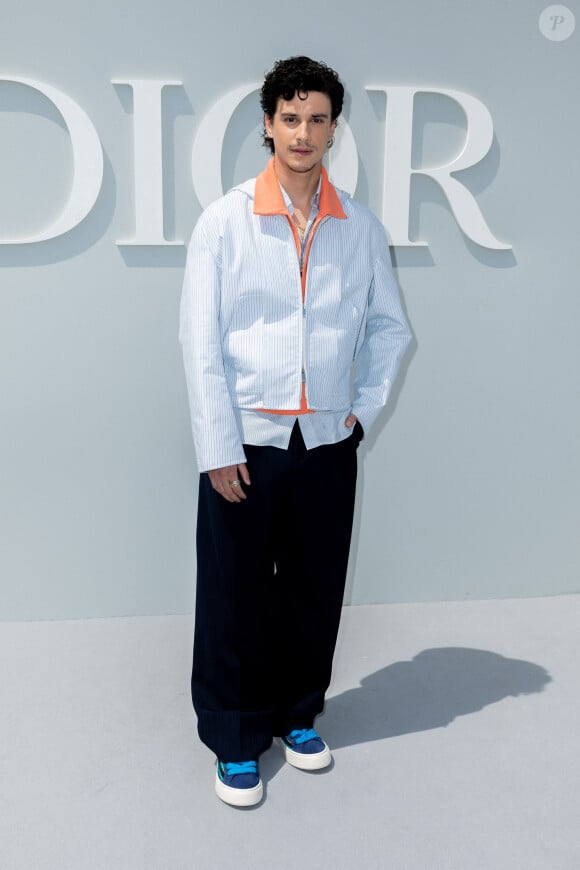 Adam DiMarco - Les célébrités au défilé Dior "Collection Homme Prêt-à-Porter Printemps/Eté 2024" lors de la Fashion Week de Paris (PFW), le 23 juin 2023. © Olivier Borde / Bestimage 