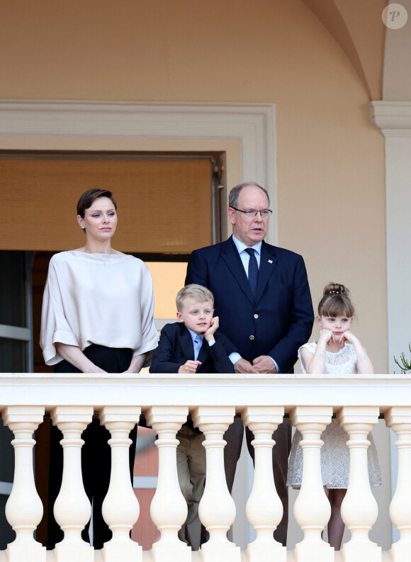 Le prince Albert II de Monaco, la princesse Charlene et leurs enfants, le prince héréditaire Jacques et la princesse Gabriella durant la célébration de la traditionnelle fête de la Saint Jean à Monaco le 23 juin 2023. © Claudia Albuquerque / Bestimage 