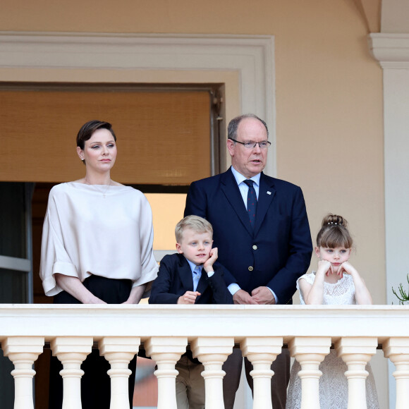 Le prince Albert II de Monaco, la princesse Charlene et leurs enfants, le prince héréditaire Jacques et la princesse Gabriella durant la célébration de la traditionnelle fête de la Saint Jean à Monaco le 23 juin 2023. © Claudia Albuquerque / Bestimage 