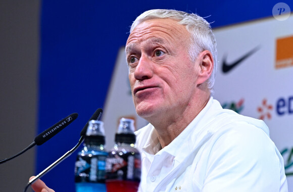 "Je n'aime pas sa façon de concevoir le football. On ne se comprend pas", poursuit-il à l'encontre de Didier Deschamps
 
Le sélectionneur de l'équipe de France de football Didier Deschamps en conférence de presse avant le match de qualification à l'Euro 2024 contre les Pays-Bas au centre de formation et centre National du Footbal de Clairefontaine, France, le 20 mars 2023. © Federico Pestellini/Panoramic/Bestimage