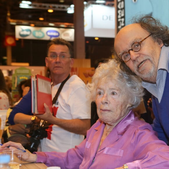 Claude Sarraute et Jean-Michel Ribes au 37ème Salon du Livre à la Porte de Versailles à Paris, le 25 mars 2017. © CVS/Bestimage