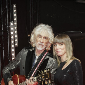 Exclusif - Louis Bertignac et sa femme Laetitia - Backstage - Enregistrement de l'émission "300 Choeurs chantent pour les fêtes" à Paris, diffusée le 23 décembre sur France 3 © Jack Tribeca / Bestimage