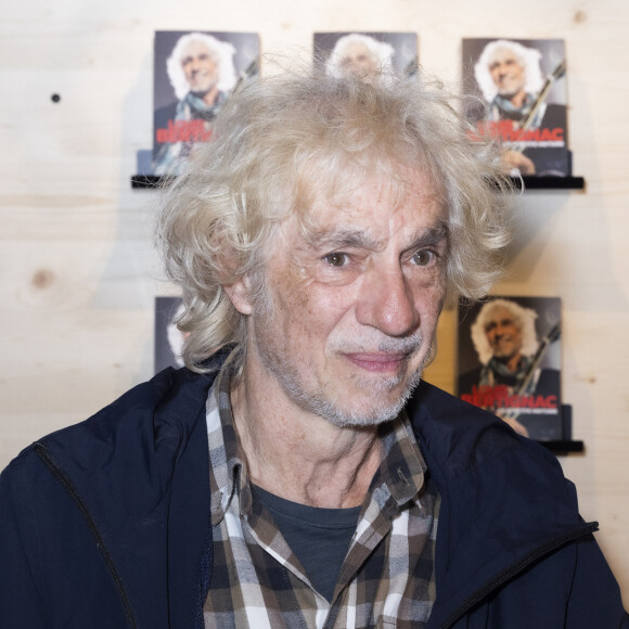 Louis Bertignac s'est confié sur ses week-ends en famille.
Louis Bertignac - Festival du Livre de Paris au Grand Palais éphémère - Paris  © Jack Tribeca / Bestimage 