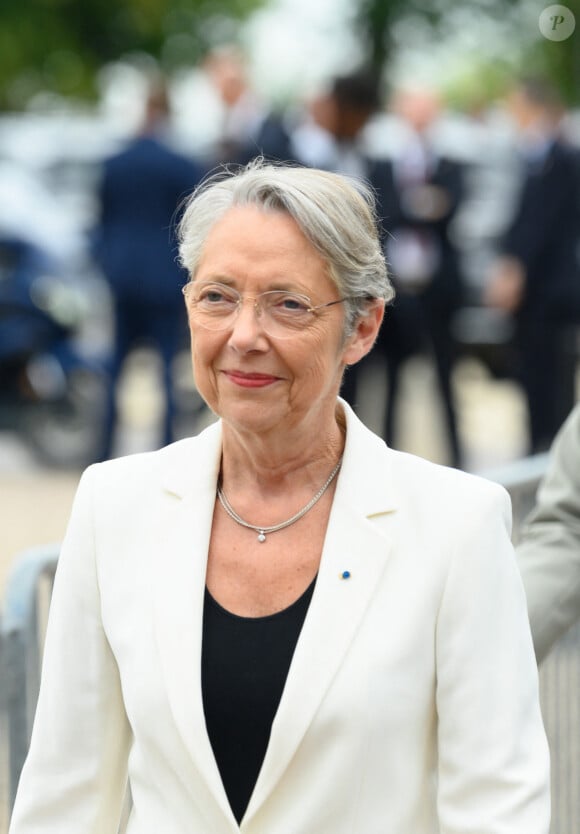 Elisabeth Borne, Première ministre - Le président de la République assiste à la cérémonie marquant le 83ème anniversaire de l'appel à la résistance lancé le 18 juin 1940 par le général français Charles de Gaulle lors de la Seconde Guerre mondiale, au mémorial du Mont-Valérien à Suresnes, France, le 18 juin 2023. © Jacques Witt/Pool/Bestimage 