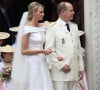La princesse était subliment dans trois robes, l'une signée Armani pour le mariage religieux
Mariage religieux du prince Albert II de Monaco et de la princesse Charlene en 2011