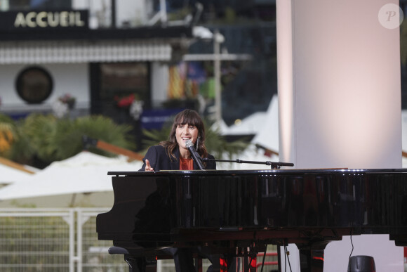 Juliette Armanet lors du 76ème Festival International du Film de Cannes, France, le 19 mai 2023. © Jack Tribeca/Bestimage 