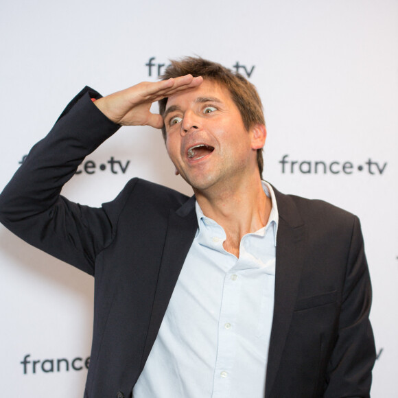 Thomas Sotto - Photocall de la conférence de presse de rentrée de France Télévisions au Pavillon Gabriel à Paris. Le 24 août 2021