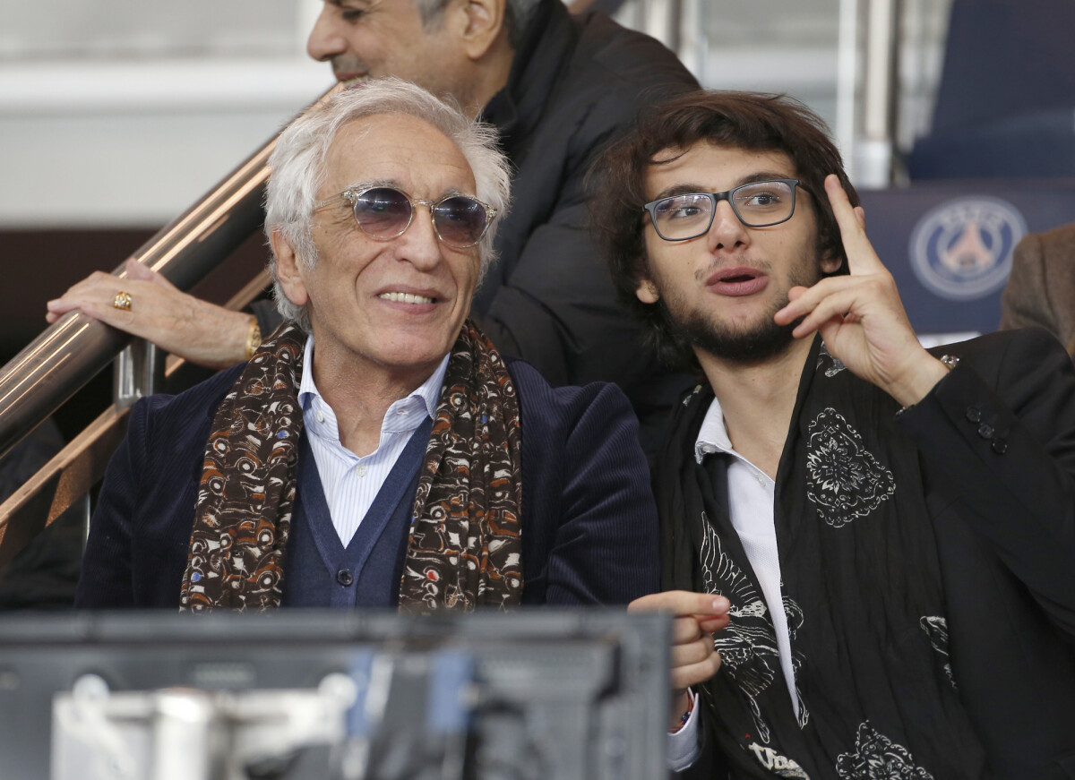 Photo : Ils semblent aussi très proches de leur père Gérard Darmon ...