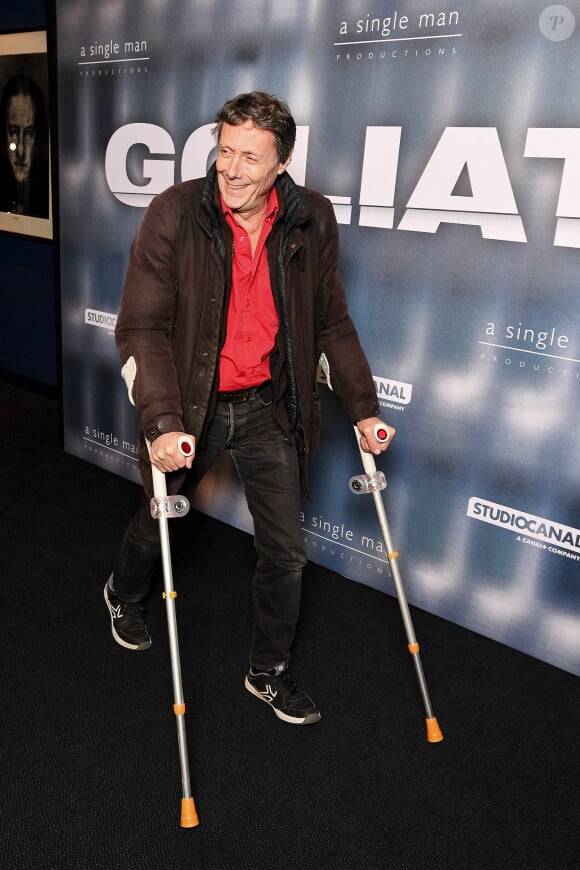 Antoine de Maximy à la première du film "Goliath" au cinéma UGC Normandie à Paris, le 8 mars 2022. © Pierre Perusseau/Bestimage 