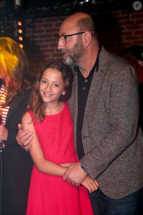 Exclusif - Kad Merad et Sarah la fille de Dany Boon au night club " NO.PI " Place Clichy après l'avant-première du film "La Vie pour de vrai" à Paris, France, le 18 Avril 2023. © Bertrand Rindoff / Bestimage