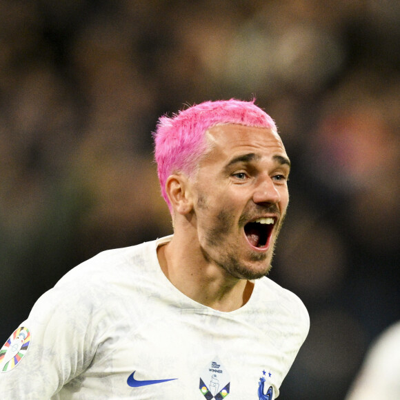 De là à imaginer un destin aussi incroyable que celui d'Antoine Griezmann pour son fils, il n'y a qu'un pas !
 
Antoine Griezmann - Match de qualification à l''EURO 2024 de Football opposant la France aux Pays-Bas au Stade de France à Saint-Denis, France, le 24 mars 2023. La France a gagné 4-0. © Jean-Baptiste Autissier/Panoramic/Bestimage