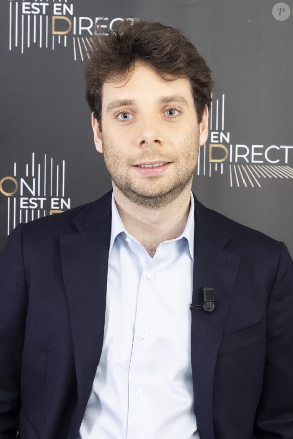 Il partage aussi des photos de sa chérie sur les réseaux sociaux
Exclusif - Benjamin Duhamel - Backstage de l'enregistrement de l'émission "On Est En Direct (OEED)", présentée par L.Ruquier et L.Salamé, et diffusée en direct le 2 avril sur France 2 © Jack Tribeca / Bestimage