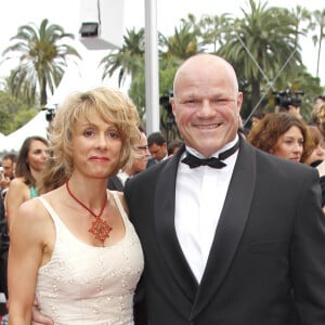 Ce jeudi, Philippe Etchebest sera sur M6, pour une rediffusion du programme à succès "Cauchemar en cuisine".
Philippe Etchebest et Dominique, à Cannes © Guillaume Gaffiot/Bestimage