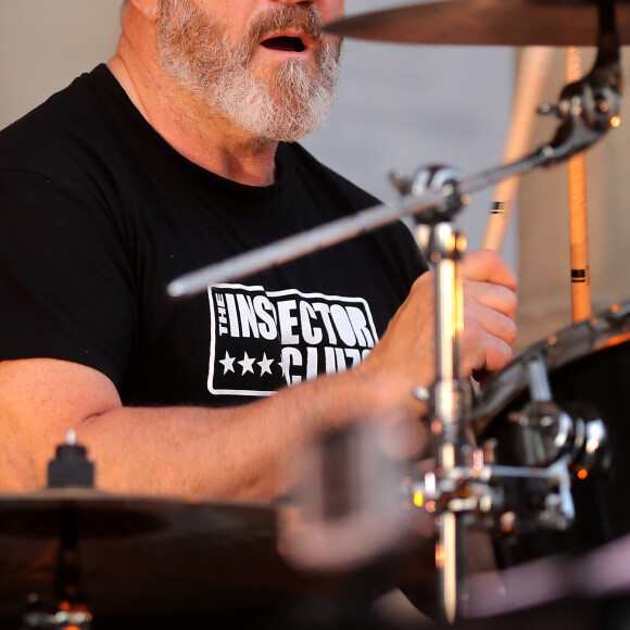 Exclusif - Le grand chef et animateur TV Philippe Etchebest donne un concert avec son groupe de Rock "Chef and the Gang" à l'occasion de la Fête de la Musique à Bordeaux, le 21 Juin 2019. Philippe Etchebest et son groupe jouaient devant le restaurant "Le Quatrième Mur" face à l'Opéra de Bordeaux. © Patrick Bernard / Bestimage