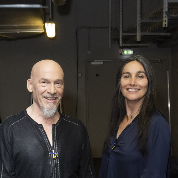 Exclusif - Florent Pagny et sa femme Azucena - Backstage de l'émission spéciale "Unis pour l'Ukraine" à la Maison de la Radio et de la Musique, diffusée en direct sur France 2 . © Cyril Moreau / Jack Tribeca / Bestimage 