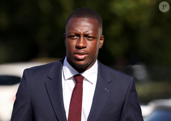 Benjamin Mendy, jugé pour pour huit viols, une tentative de viol et une agression sexuelle contre sept femmes, arrive au tribunal de Chester, Royaume-Uni, le 22 août 2022. 