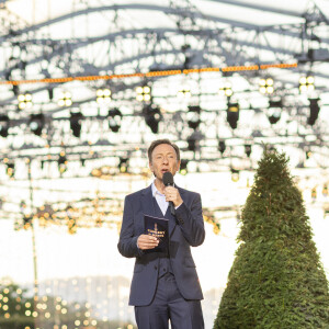 Exclusif - Stéphane Bern - 10e anniversaire du "Grand Concert de Paris" au pied de la Tour Eiffel sur le Champ-de-Mars à Paris, le 14 juillet 2023. © Perusseau-Veeren/Bestimage