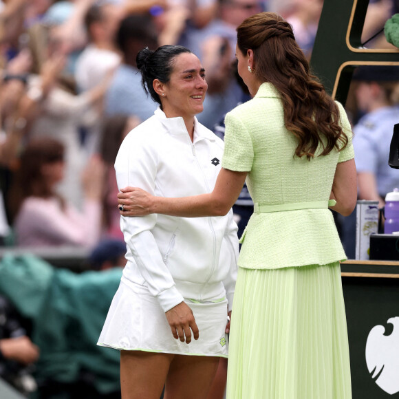 Kate Middleton - Kate Middleton, princesse de Galles, assiste à la finale du tournoi de Wimbledon remportée par Marketa Vondrousova contre Ons Jabeur. La princesse s'est montrée très touchée par les larmes de la Tunisienne. Londres, 15 juillet 2023. Photo by Steven Paston/PA Wire/ABACAPRESS.COM