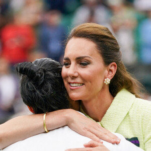 Kate Middleton et Ons Jabeur - Kate Middleton, princesse de Galles, assiste à la finale du tournoi de Wimbledon remportée par Marketa Vondrousova contre Ons Jabeur. La princesse s'est montrée très touchée par les larmes de la Tunisienne. Londres, 15 juillet 2023.