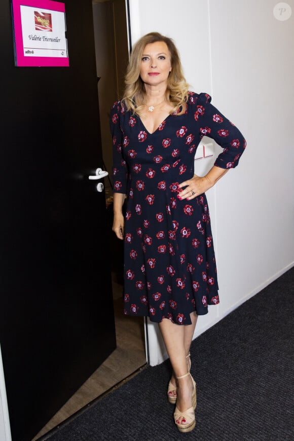 Exclusif - Valerie Trierweiler  - Backstage de l'enregistrement de l'émission "Les Grosses Têtes Prime", présentée par L.Ruquier et diffusée le 2 octobre à 21h05 sur France 2.  © Jack Tribeca / Bestimage 