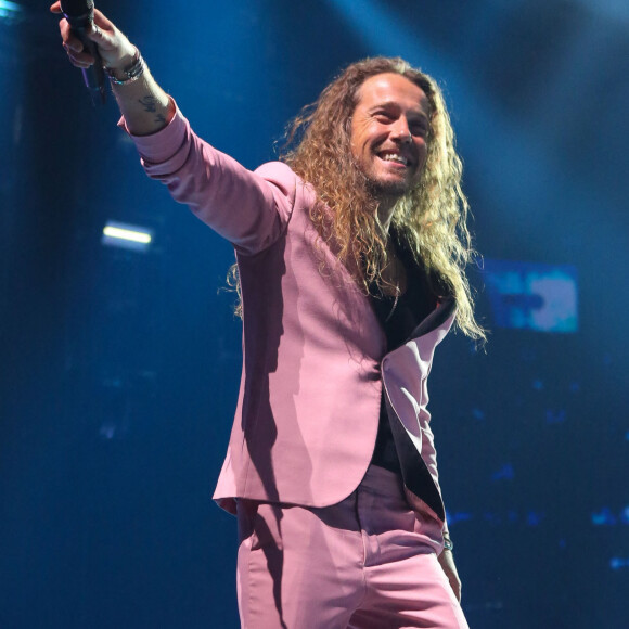 Il l'a transformée en commerces et logements.
Exclusif - Julien Doré est en concert au Zenith Arena à Lille le 10 décembre 2022. © Stéphane Vansteenkiste / Bestimage 