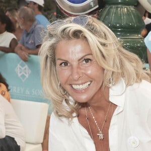 Caroline Margeridon lors d'un tournoi de pétanque place des Lices organisé par le magazine Turquoise pour l'association Sourire à la vie à Saint-Tropez le 10 août 2022. © Jack Tribeca / Bestimage