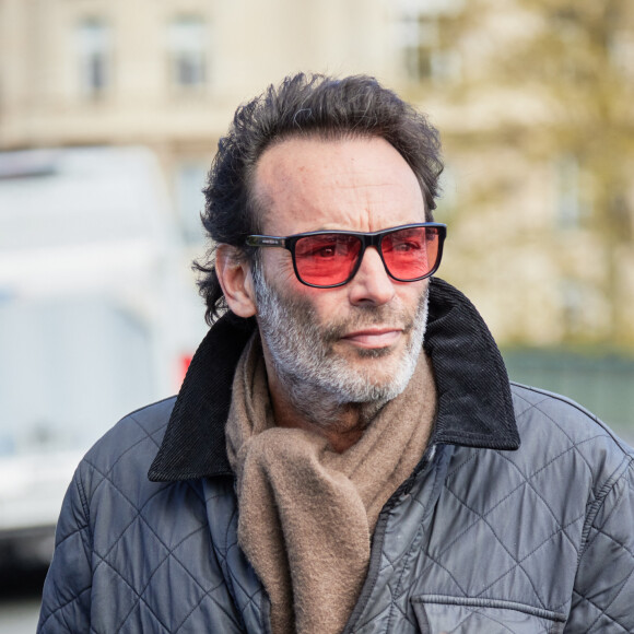 Anthony Delon avait un message à faire passer ce mercredi sur son compte Instagram.
Anthony Delon - Inauguration de "La promenade Jean-Paul Belmondo" au terre-plein central du pont de Bir-Hakeim, ouvrage public communal situé sous le viaduc du métro aérien, à Paris. © Cyril Moreau/Bestimage 