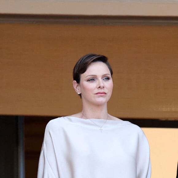 Mais permet à sa femme de briller en solo ! 
La princesse Charlene durant la célébration de la traditionnelle fête de la Saint Jean à Monaco le 23 juin 2023. © Claudia Albuquerque / Bestimage 