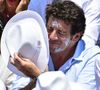 Chaque année, c'est toujours un dilemme pour choisir la bonne solaire pour les vacances et le bon indice à privilégier
Patrick Bruel (crème solaire)  dans les tribunes lors de la demi-finale des Internationaux de tennis de Roland-Garros à Paris, le 5 juin 2015.