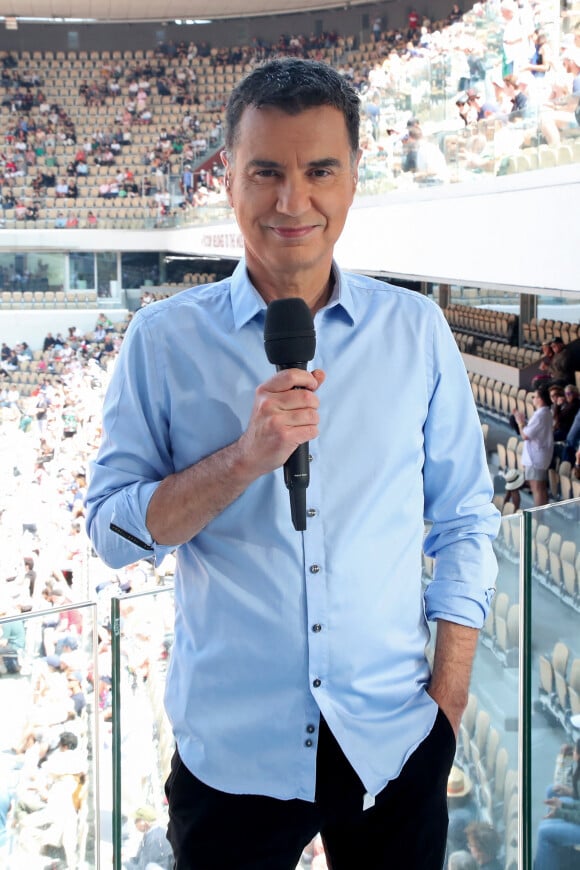 Exclusif - Laurent Luyat - Plateau de France Télévision lors des Internationaux de France de Tennis de Roland Garros 2023 - Jour 2 à Paris le 29 Mai 2023. © Bertrand Rindoff / Bestimage