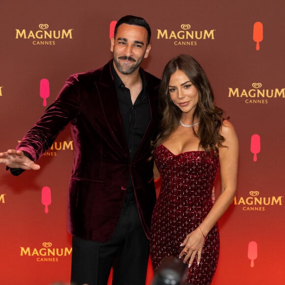 Ce lundi, Léna Guillou s'est emparée de son compte Instagram.
Adil Rami et sa compagne Léna Guillou - Soirée sur la plage Magnum lors du 76ème Festival International du Film de Cannes le 22 mai 2023. © Cannes Magnum/Jeremy Melloul/Bestimage 