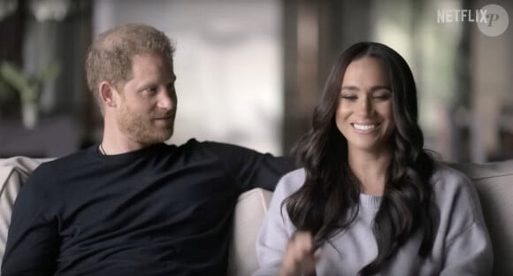 Images du documentaire Netflix "Harry & Meghan". La série comporte six parties et couvre la relation du couple depuis leurs premières fréquentations jusqu'à leur décision de prendre du recul en tant que membres actifs de la famille royale britannique et leurs activités ultérieures. 