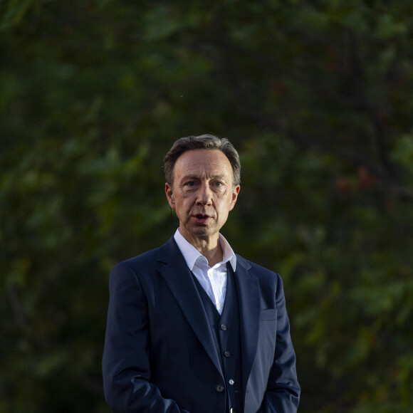 Achetée "au prix d'un appartement parisien", cette bâtisse s'avère être un gouffre financier.
Exclusif - Stéphane Bern lors du 10ème anniversaire du "Grand Concert de Paris" au pied de la Tour Eiffel sur le Champ-de-Mars à Paris, France, le 14 juillet 2023. Pour clôturer en beauté la Fête nationale 2023, l'Orchestre National de France, la Maîtrise et le Choeur de Radio France organisent "Le Grand Concert de Paris" au pied de la Tour Eiffel au Champ-de-Mars à Paris. © Perusseau-Veeren/Bestimage