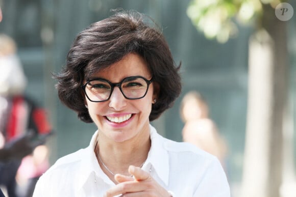 Une ado, désormais, qu'elle élève seule.
Rachida Dati, maire du 7ème arrondissement de Paris - Le ministre de l'Intérieur présente le plan tourisme et dévoile les renforts estivaux à Paris sur le parvis de la Tour Eiffel le 15 juin 2023. © Jonathan Rebboah / Panoramic / Bestimage