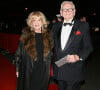 Un homme lui aussi décédé, et qui a marqué le monde de la mode.
Pierre Cardin et Jeanne Moreau lors de la cérémonie des César en 2008