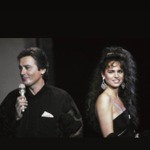 Des souvenirs empreints de nostalgie
Anouchka partage des photos de ses parents Alain Delon et Rosalie en story.