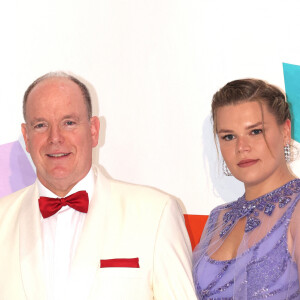 Le prince Albert II de Monaco et Camille Gottlieb lors du 74ème Gala de la Croix-Rouge Monégasque, qui se tient dans la mythique Salle des Etoiles du Sporting Monte-Carlo à Monaco. Cette année l'ambassadeur du gala n'est autre que la rock star internationale Robbie Wiliams. En cette occasion Robbie Williams s'est produit en concert exclusif à la Salle des Etoiles. Monaco, le 29 juillet 2023. © Claudia Albuquerque/Bestimage 