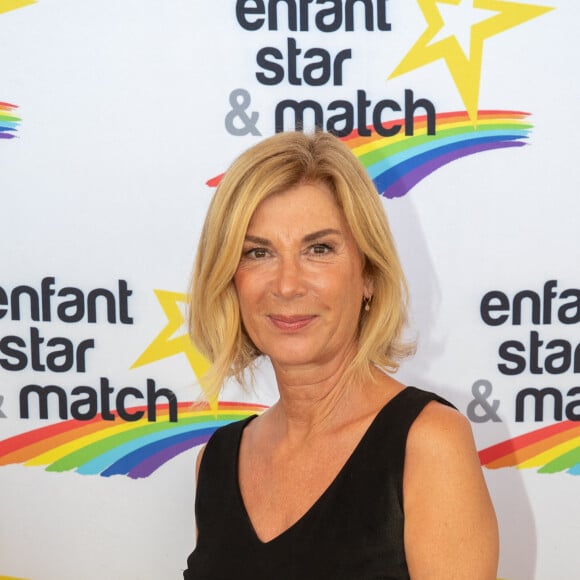 Michèle Laroque (marraine de l'association ESM) - Dîner de Gala sous les Étoiles de l'ESM ex-association Enfant Star et Match au Carlton Beach Club à Cannes le 2 juillet 2022 suivi d'un défilé de mode. ©Nicolas Gavet / Panoramic / Bestimage