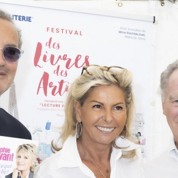 Exclusif -Roland Perez, Caroline Margeridon, William Leymergie, Sophie Davant - Festival des Livres et des Artistes organisé par l'association "Lecture pour Tous" engagée dans la lutte contre l'illettrisme au Mail Branly à Paris le2 juillet 2022. © Pierre Perusseau/ Jack Tribeca / Bestimage