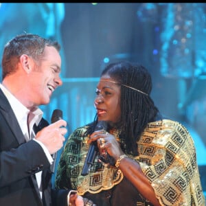 Garou et la chanteuse Bibie - Emission Les années bonheur, diffusée le 9 janvier 2010. 