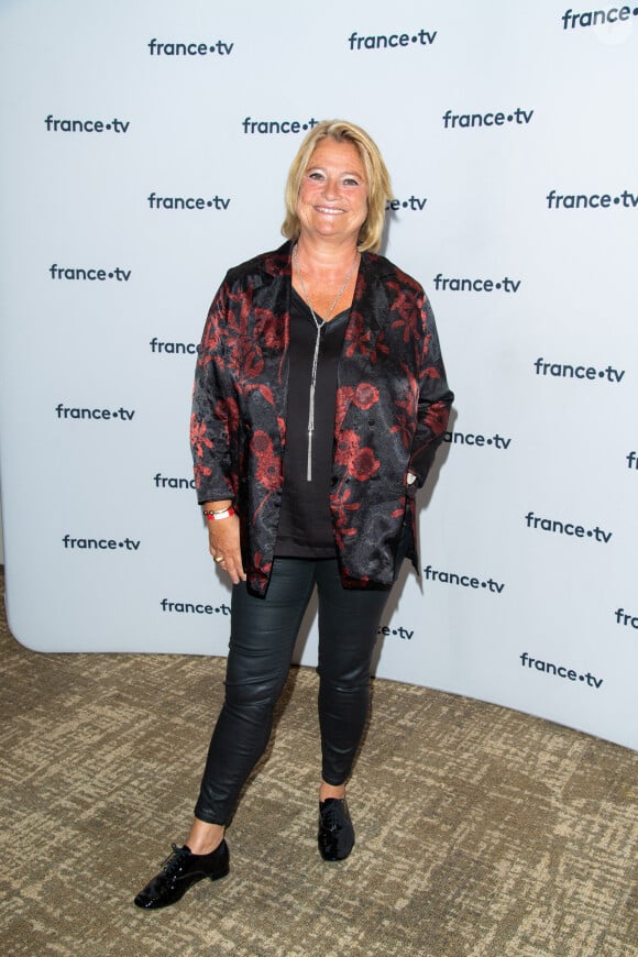 Marina Carrère d'Encausse lors du photocall dans le cadre de la conférence de presse de France Télévisions au Pavillon Gabriel à Paris, France, le 24 août 2021. © Pierre Perusseau/Bestimage 