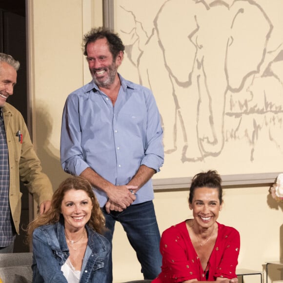 Exclusif - Juliette Meyniac, Marie Fugain, Manuel Gelin, Christian Vadim - Personnalités à la représentation de la pièce de théâtre "Un conseil d'ami" lors du Festival de Ramatuelle. Le 5 aoüt 2023 © Cyril Bruneau / Festival de Ramatuelle / Bestimage 